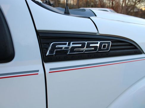 Used 2011 Ford F250 XL w/ PWR Equipment Group image 9