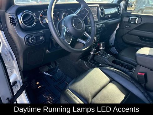 Used 2023 Jeep Wrangler Unlimited Sahara AWD/4WD image 22