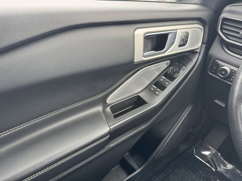Used 2020 Ford Explorer ST w/ ST Street Pack image 31
