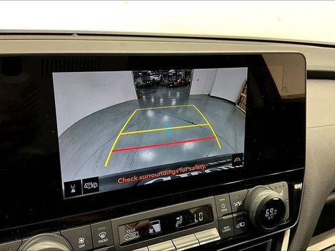 Used 2025 Toyota Grand Highlander AWD image 29