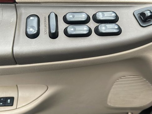 Used 2004 Ford Excursion Limited image 38