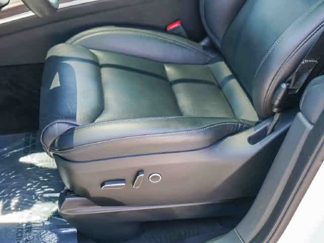 Used 2023 Tesla Model X AWD/4WD image 18