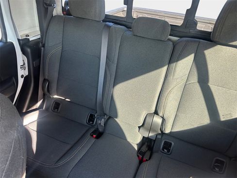 Certified 2024 Jeep Gladiator Sport image 9