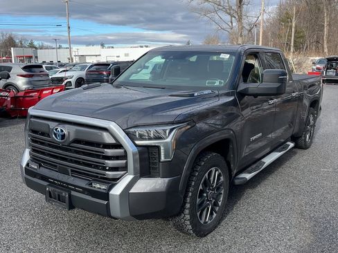 Used 2022 Toyota Tundra Limited image 2
