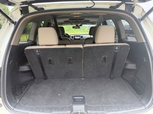 Used 2016 Honda Pilot Touring image 10