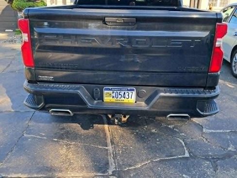 Used 2020 Chevrolet Silverado 1500 Custom w/ Custom Value Package AWD/4WD image 4