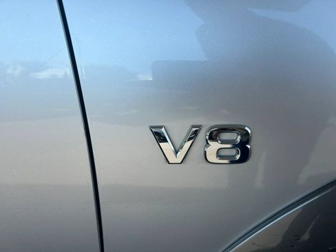 Used 2019 Nissan Armada SL w/ Premium Package AWD/4WD image 3