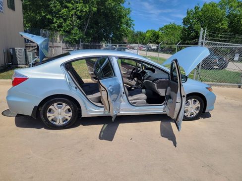 Used 2012 Honda Civic Hybrid Sedan image 16