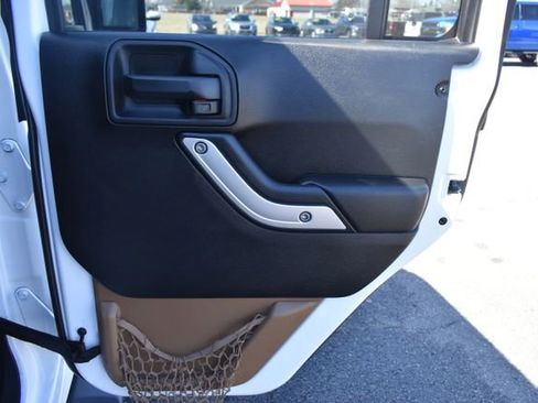 Used 2017 Jeep Wrangler Unlimited Sahara w/ Dual Top Group image 36