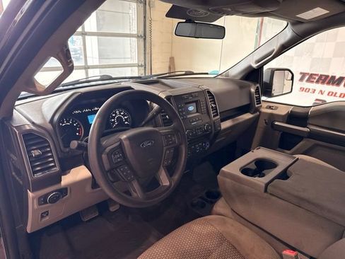 Used 2018 Ford F150 XLT image 11