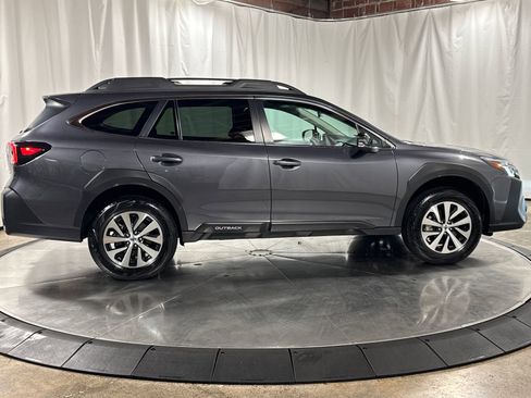 Used 2024 Subaru Outback Premium AWD/4WD image 6