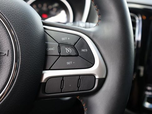 Used 2018 Jeep Compass Limited w/ Navigation Group image 36