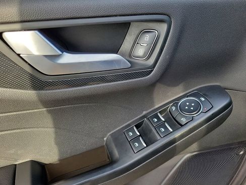 Used 2024 Ford Escape ST-Line w/ Tech Pack #1 image 9