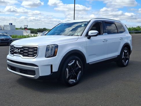 Used 2024 Kia Telluride S w/ S Sunroof Package AWD/4WD image 3