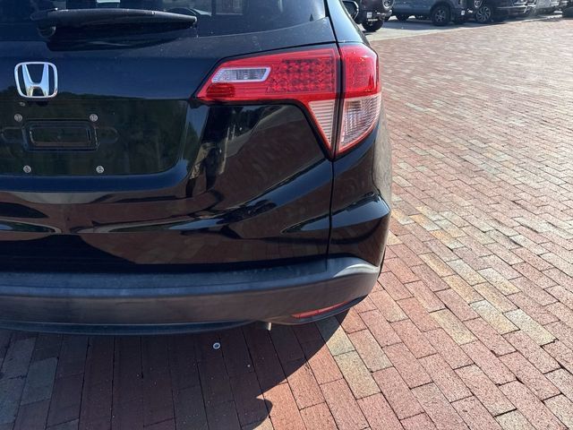 Used 2017 Honda HR-V EX-L image 12
