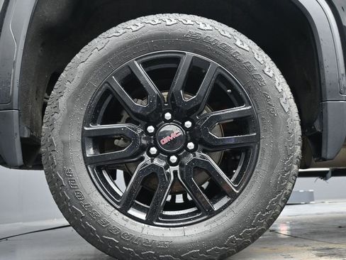 Used 2021 GMC Sierra 1500 Elevation w/ Preferred Package image 9