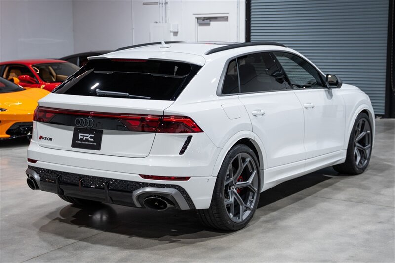 Used 2025 Audi RS Q8 performance AWD/4WD image 6