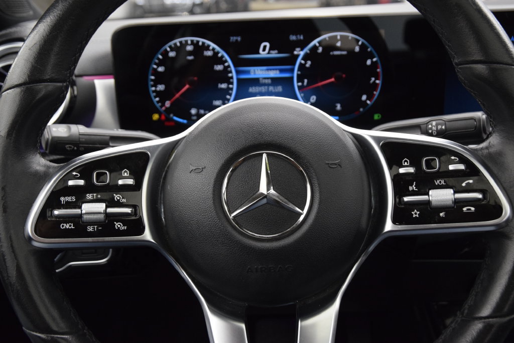 Used 2023 Mercedes-Benz CLA 250 image 23