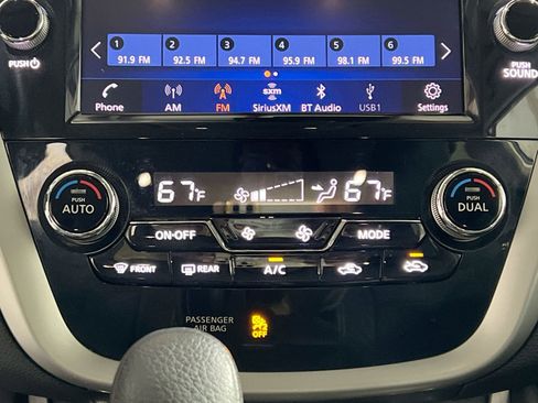 Used 2020 Nissan Murano S w/ Technology Package image 19