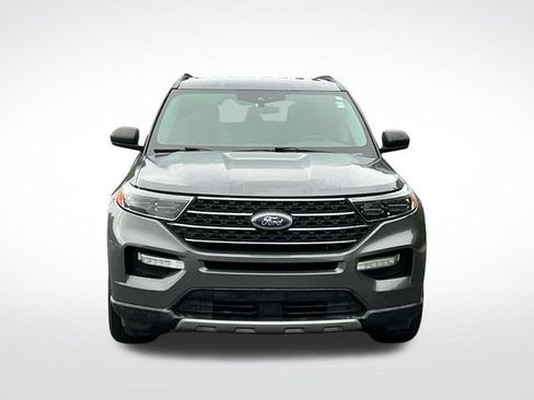 Used 2022 Ford Explorer XLT w/ Equipment Group 202A AWD/4WD image 10