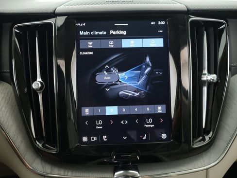 Used 2025 Volvo XC60 T8 Ultra w/ Protection Package Premier image 15