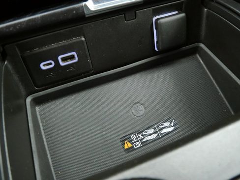 Used 2021 GMC Yukon Denali image 30