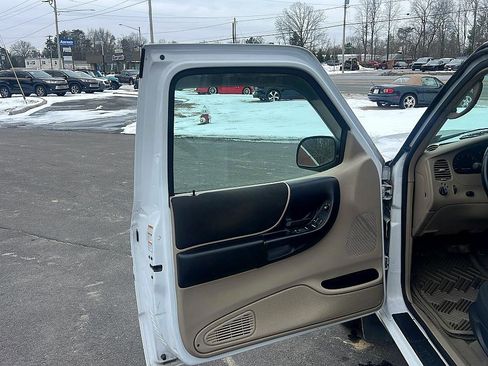 Used 2004 Ford Ranger XLT image 18