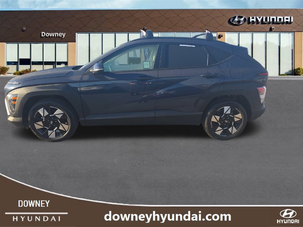 Used 2025 Hyundai Kona SEL FWD image 2