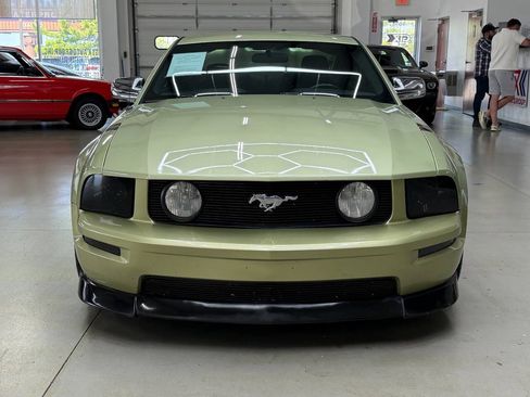 Used 2005 Ford Mustang GT RWD image 6