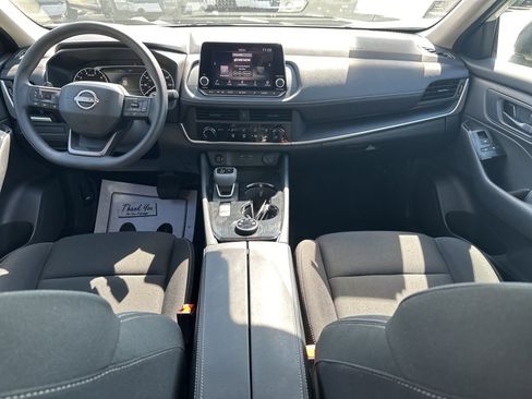 Used 2025 Nissan Rogue S image 14