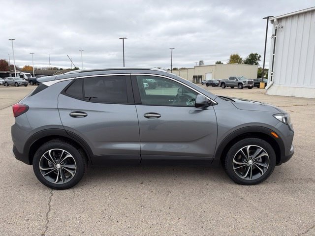 Used 2022 Buick Encore GX Select AWD/4WD image 6