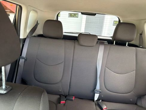 Used 2013 Kia Soul FWD image 16