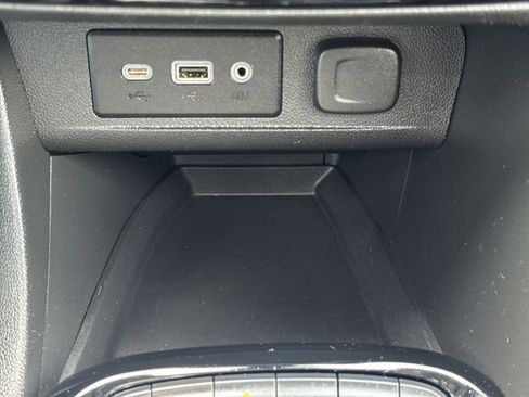 Used 2022 Buick Encore GX Essence w/ Experience Buick Package AWD/4WD image 35