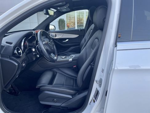 Used 2019 Mercedes-Benz GLC 300 4MATIC image 7