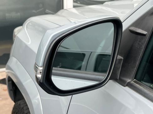 Certified 2020 Toyota Tacoma TRD Sport image 22