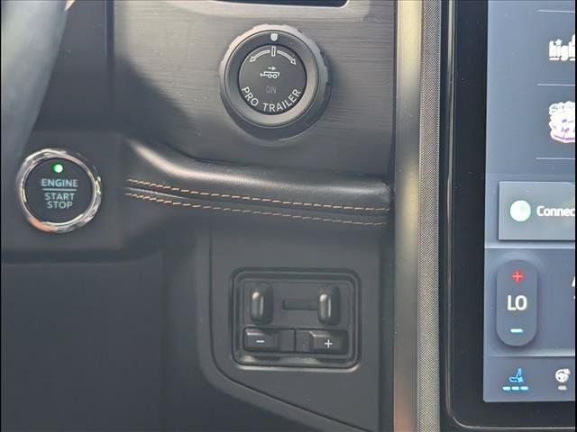 Used 2023 Ford Expedition Platinum AWD/4WD image 16