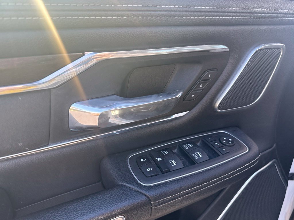Used 2022 RAM 1500 Laramie AWD/4WD image 15