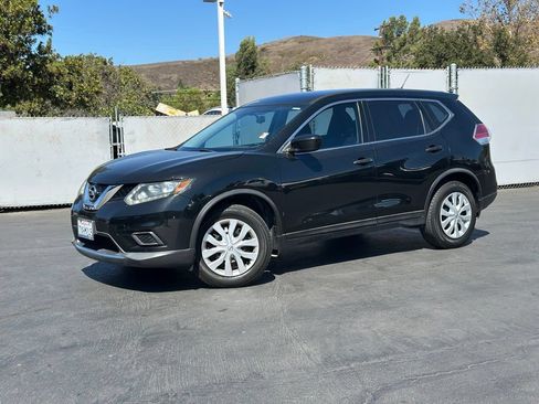 Used 2016 Nissan Rogue S FWD image 1