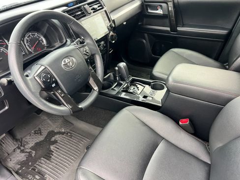 Used 2021 Toyota 4Runner Venture w/ Moonroof Package image 12