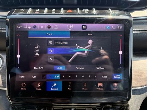 Certified 2022 Jeep Grand Cherokee L Limited AWD/4WD image 26