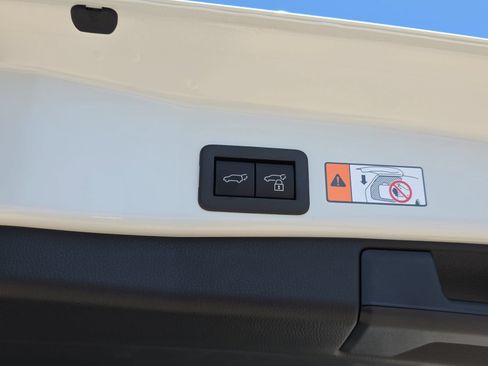 New 2026 Toyota RAV4 XSE w/ Panoramic Sun Roof Package AWD/4WD image 31