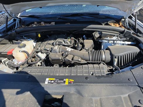 Used 2023 Jeep Grand Cherokee Limited image 21