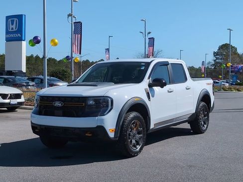 Used 2025 Ford Maverick Tremor image 8