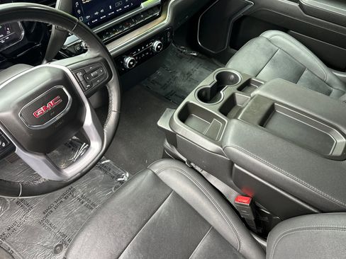 Used 2024 GMC Sierra 1500 SLT image 10