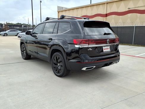 New 2026 Volkswagen Atlas SE FWD image 8