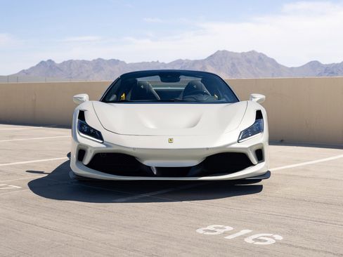 Used 2023 Ferrari F8 Tributo RWD image 2