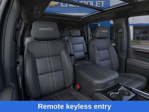 New 2025 Chevrolet Suburban High Country image 17