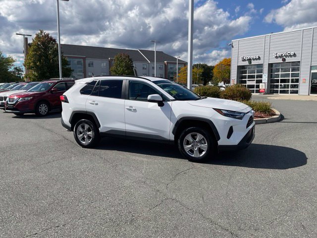 Used 2025 Toyota RAV4 XLE AWD/4WD image 3