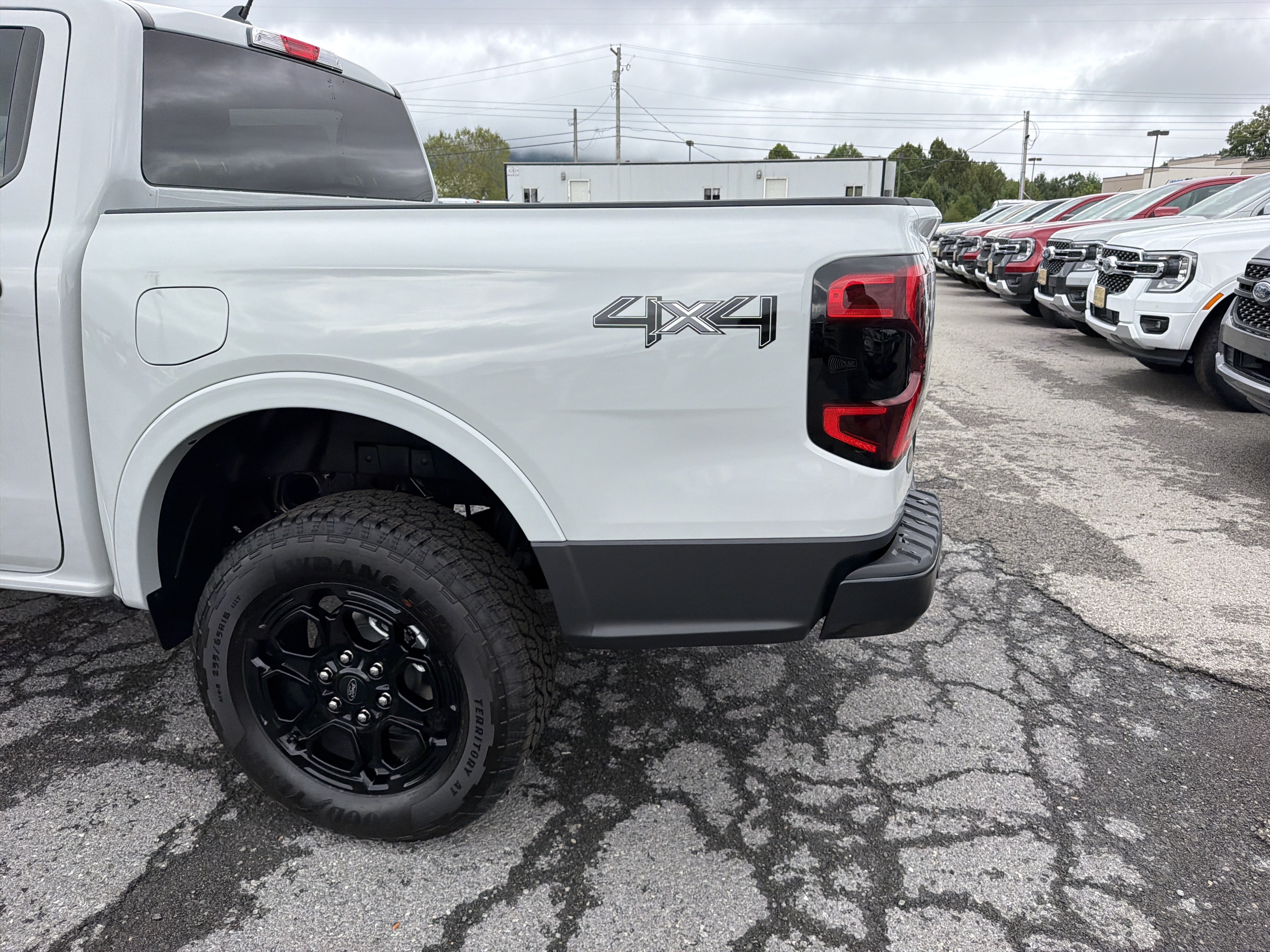 New 2026 Ford Ranger XLT w/ Black Appearance Package AWD/4WD image 8
