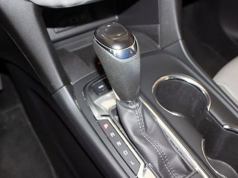 Used 2020 Chevrolet Equinox Premier image 33